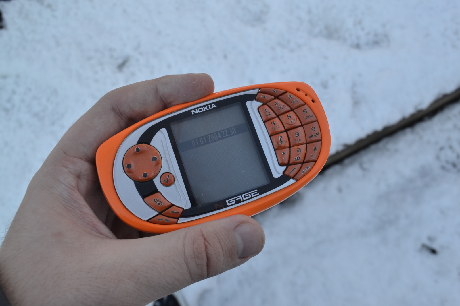 Игровая легенда из нулевых: каким был Nokia N-Gage QD? Обзор, аппаратный ремонт и программирование под Symbian - 2 image