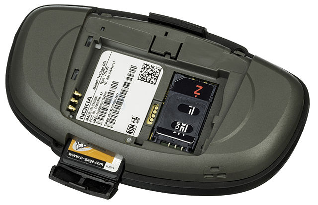 Игровая легенда из нулевых: каким был Nokia N-Gage QD? Обзор, аппаратный ремонт и программирование под Symbian - 7 image