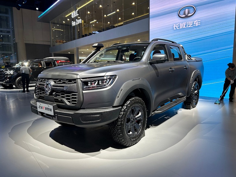 Платформа Tank, полный привод, тяговитый дизель, расход 8,5 л на 100 км, шноркель и автопилот &mdash; недорого. Продажи Great Wall 2.4T начались в Китае