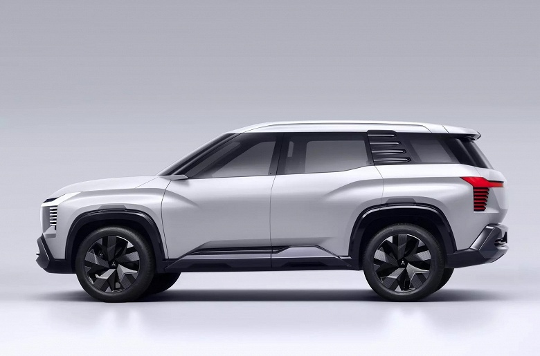 Между Mitsubishi Outlander и Mitsubishi Pajero: представлен концептуальный Mitsubishi DST, серийная модель &mdash; уже в 2025 году