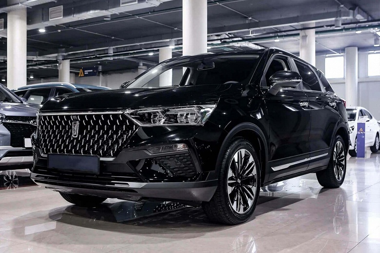 В Россию вернулся &laquo;престижный&raquo; кроссовер FAW Bestune T77