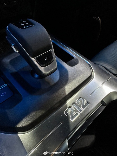 Китайский УАЗ стал еще более внедорожным. Представлен BAW 212 T01 c 252-сильным мотором, 8-ступенчатым &laquo;автоматом&raquo;, блокировками дифференциалов