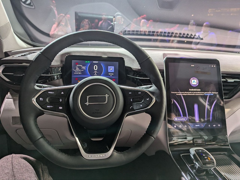 Аналог Nissan X-Trail за 2,78 млн рублей. В России представлен кроссовер FAW Bestune T90 &mdash; с 252-сильным мотором и 8-ступенчатым &laquo;автоматом&raquo; Aisin