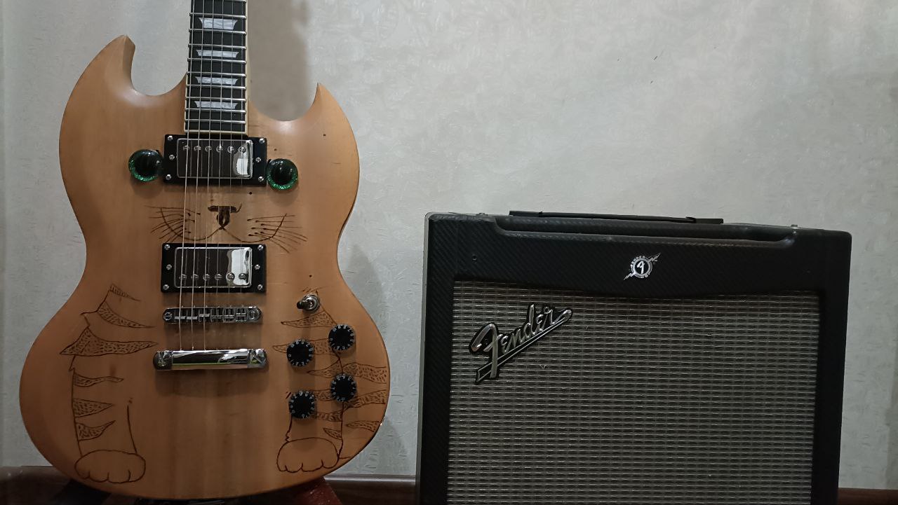 Новогоднее чудо — кастомная электрогитара мечты - 4