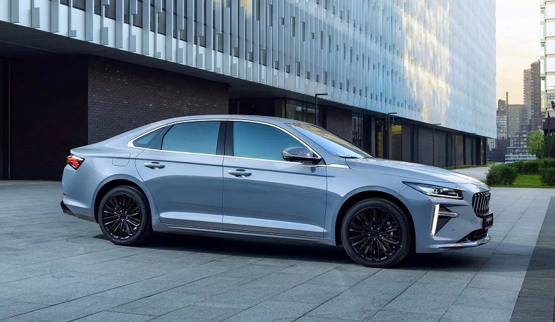 Заменитель Toyota Camry от Geely теперь будут собирать в Белоруссии. Такие машины уже официально продают в России