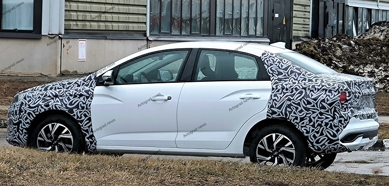 Готовые Lada Iskra в разных версиях показали вживую