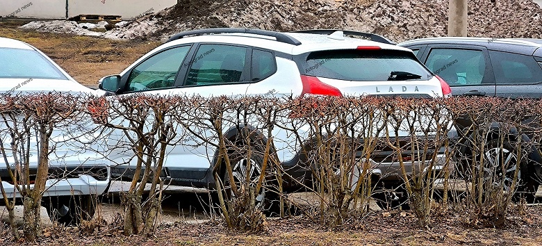 Готовые Lada Iskra в разных версиях показали вживую