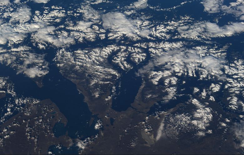 Магелланов пролив показали из космоса