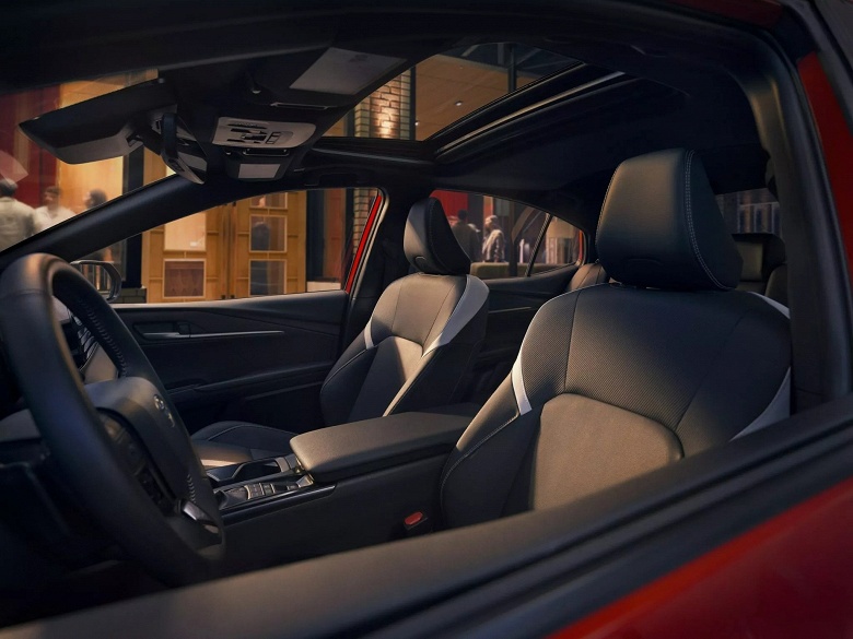 Новейшая Toyota Camry 2026 расходует всего 5 на 100 км даже с полным приводом