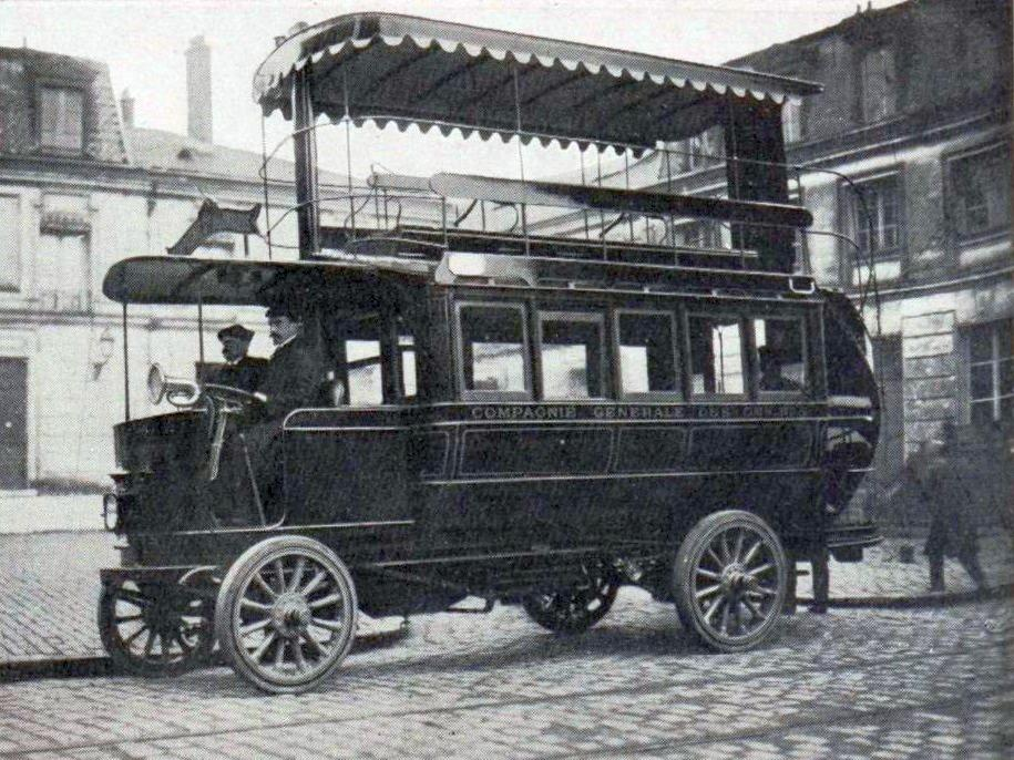 Автомобильный омнибус 1906 года. Постепенно название сократилось до привычного нам «автобус», источник