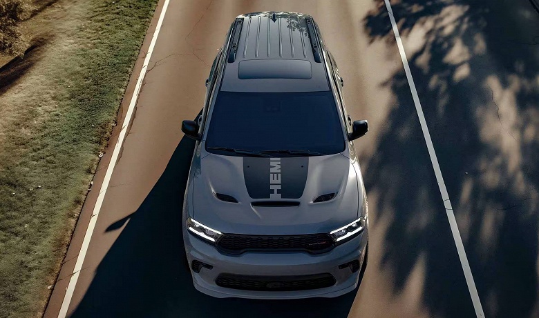 Американская мощь на российских дорогах. Дилер везет в РФ Dodge Durango SRT Hellcat 2025 &mdash; с 6,2-литровым мотором V8, полным приводом и &laquo;автоматом&raquo;