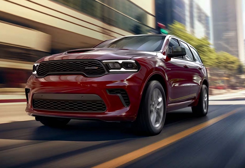 Американская мощь на российских дорогах. Дилер везет в РФ Dodge Durango SRT Hellcat 2025 &mdash; с 6,2-литровым мотором V8, полным приводом и &laquo;автоматом&raquo;