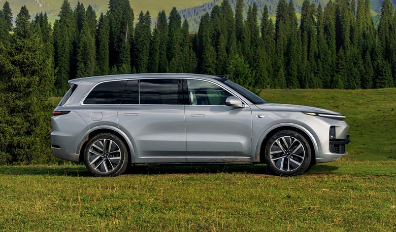 Объявлены официальные цены на Li Auto L6, L7 и L9 в России: от 5,69 млн рублей и гарантия 8 лет или 160 тыс. км на батарею