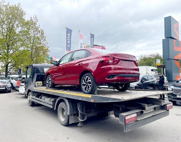 Товарные Lada Iskra уже отгружают дилерам