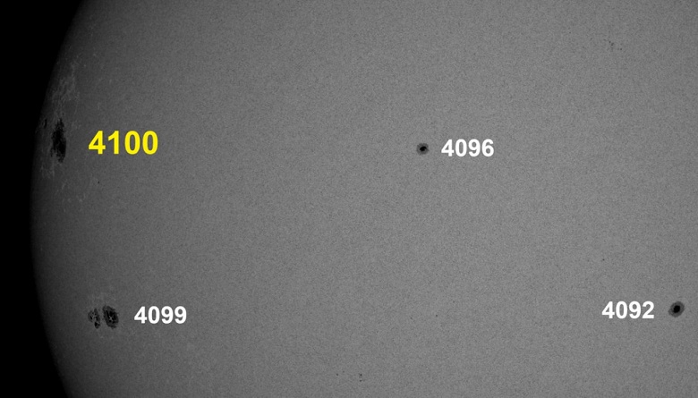 Гигантское пятно №4100 на Солнце разрушилось, потеряв около 75% своей площади. Но расслабляться не стоит: ждем солнечный ветер на скорости до 600 км/с