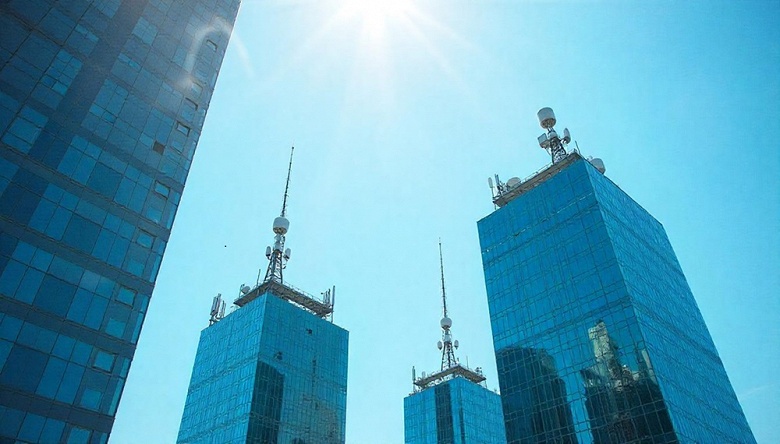 &laquo;Это говорят конкуренты, и это неправда&raquo;: проект по созданию российских базовых станций 4G не закрыт, а перезапущен 