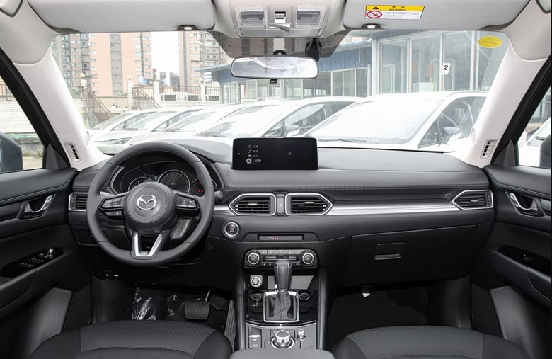 Только передний привод и только 2,0-литровый мотор. Представлен кроссовер Mazda CX-5 2025