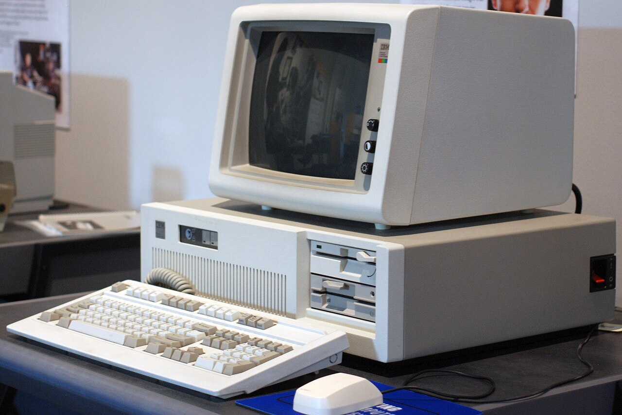 IBM PC AT Источник фотографии
