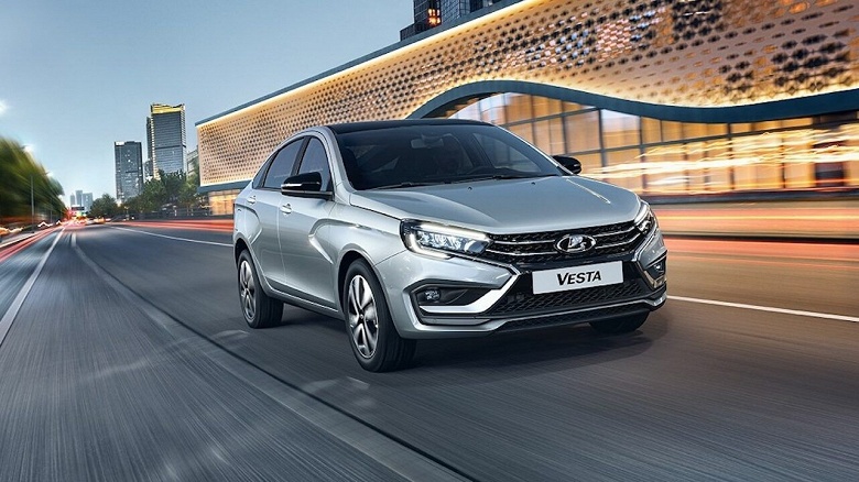 Lada Vesta с пробегом стала доступнее в России, а Hyundai Solaris не дешевеет