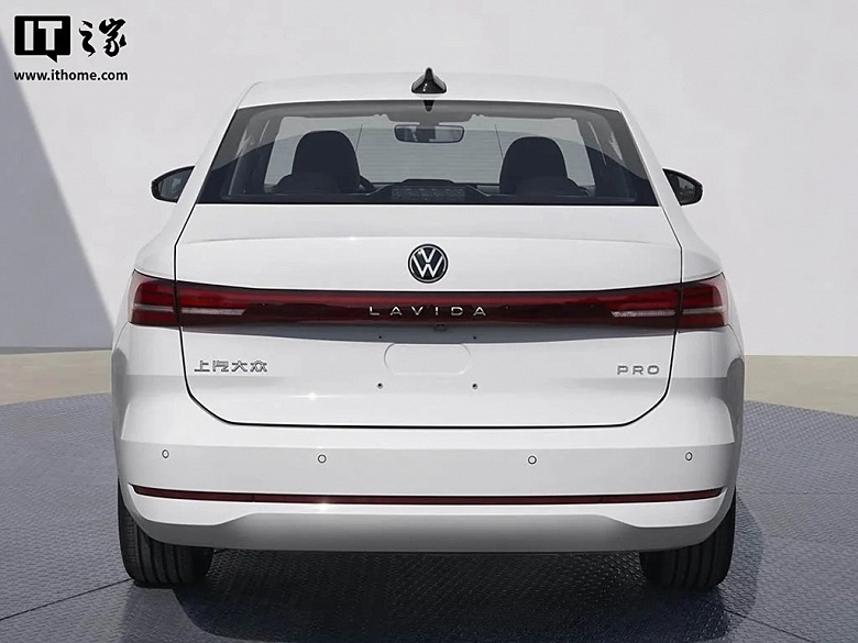 Уменьшенный Volkswagen Passat Pro: новейший Volkswagen Lavida Pro показали вживую