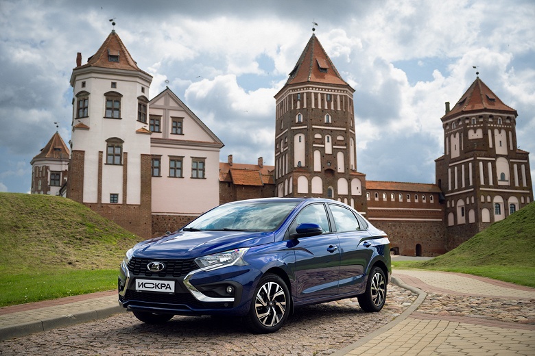 Инсайдер рассказал о мрачном запуске Lada Iskra: дилерам отправили не более 100 машин, продано всего 2-3 авто, дилеры даже не берут предоплату