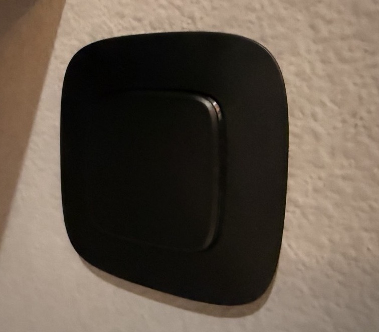 Одноклавишный выключатель Legrand Netatmo