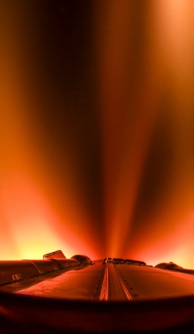 Взлёт, горячее разделение ступеней и вход в атмосферу перед приводнением. SpaceX показала зрелищные кадры ключевых фаз полёта последней ракеты Starship V2