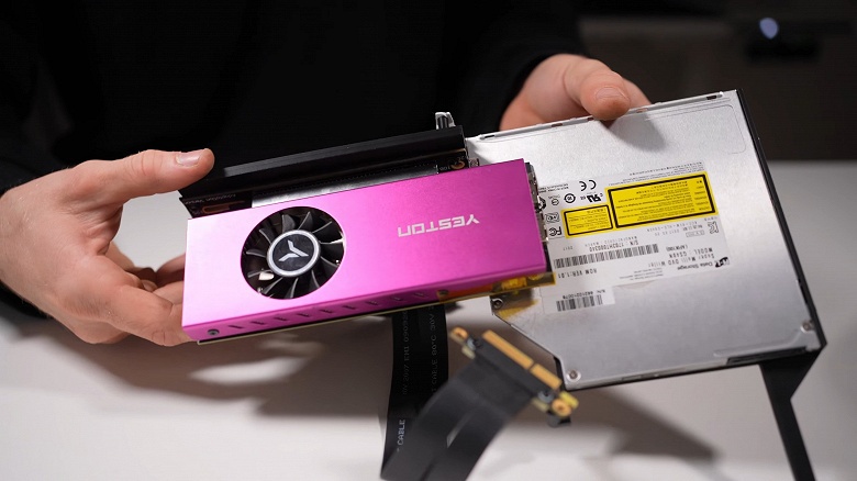 Энтузиаст собрал игровой ПК в корпусе Xbox One S, используя очень компактные и низкопрофильные комплектующие