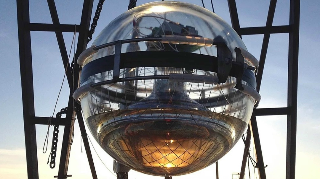 Под чёрным льдом Байкала - 1 Под черным льдом Байкала, изображение №1