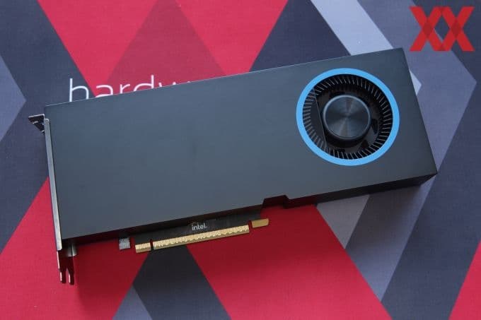 Intel удалось создать видеокарту, которая нередко может быть быстрее GeForce RTX 4070. Arc Pro B70 с 32 ГБ протестировали в играх - 1