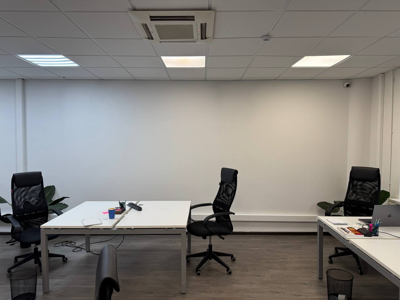 ΔE   3: Как баг с колеровкой чуть не обрушил прод, и почему офис — это API вашей корпоративной культуры - 2