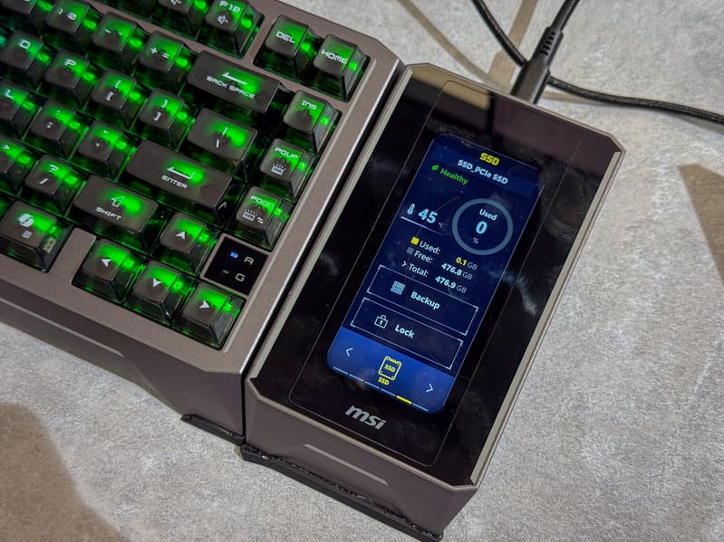 Клавиатура на магнитных переключателях и дополнительный экран с SSD. MSI представила Strike Alloy TMR и Strike Nexus - 2