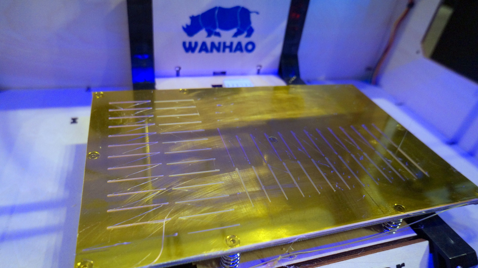 3д принтер Wanhao Duplicator 4 или как сэкономить на MakerBot Replicator
