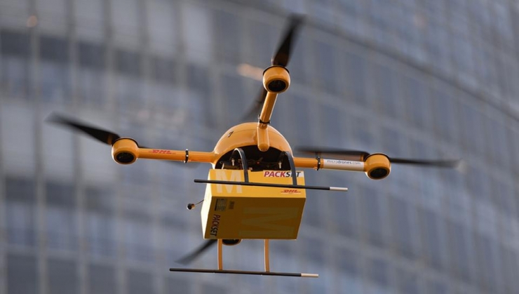DHL Express анонсировала доставку срочных товаров дронами роботами