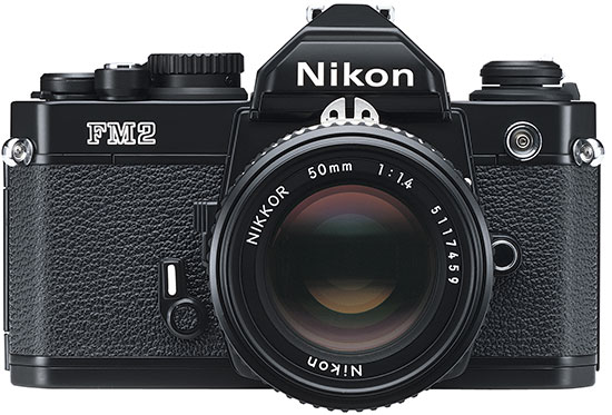 Внешне камера будет напоминать популярный пленочный аппарат Nikon FM2