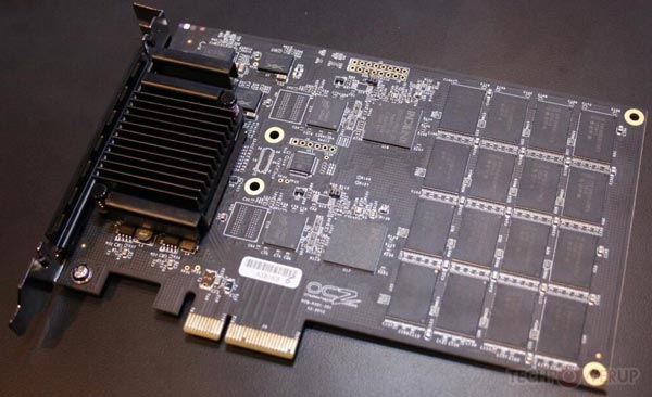 OCZ показала на CES 2013 твердотельный накопитель Vector в виде карты расширения PCI Express