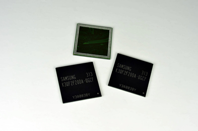 Компонуя новые чипы Samsung по четыре в одном корпусе, можно получить микросхемы объемом 2 ГБ