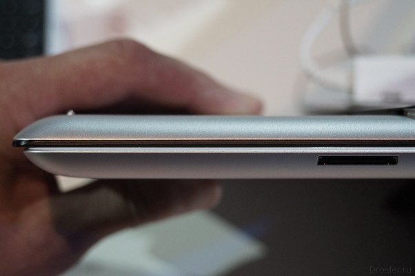 Sony Xperia Tablet S — тонкий и алюминиевый [First look]