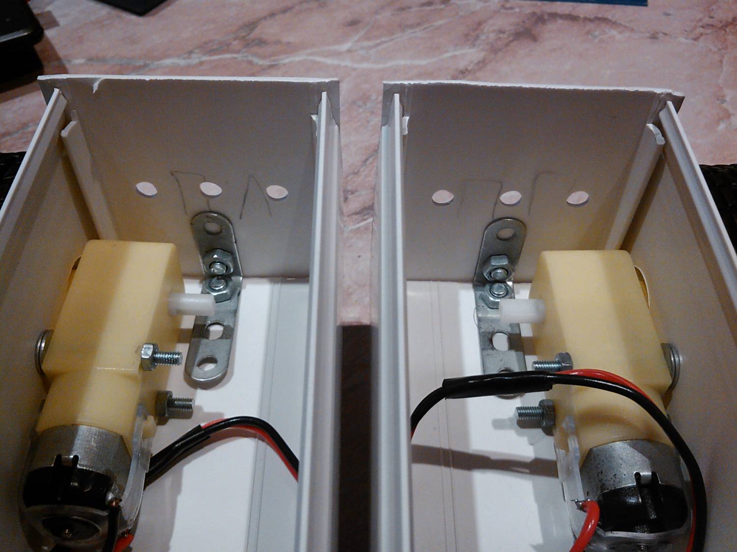 WheelXBot — не стандартная машина управляемая ТВ пультом image