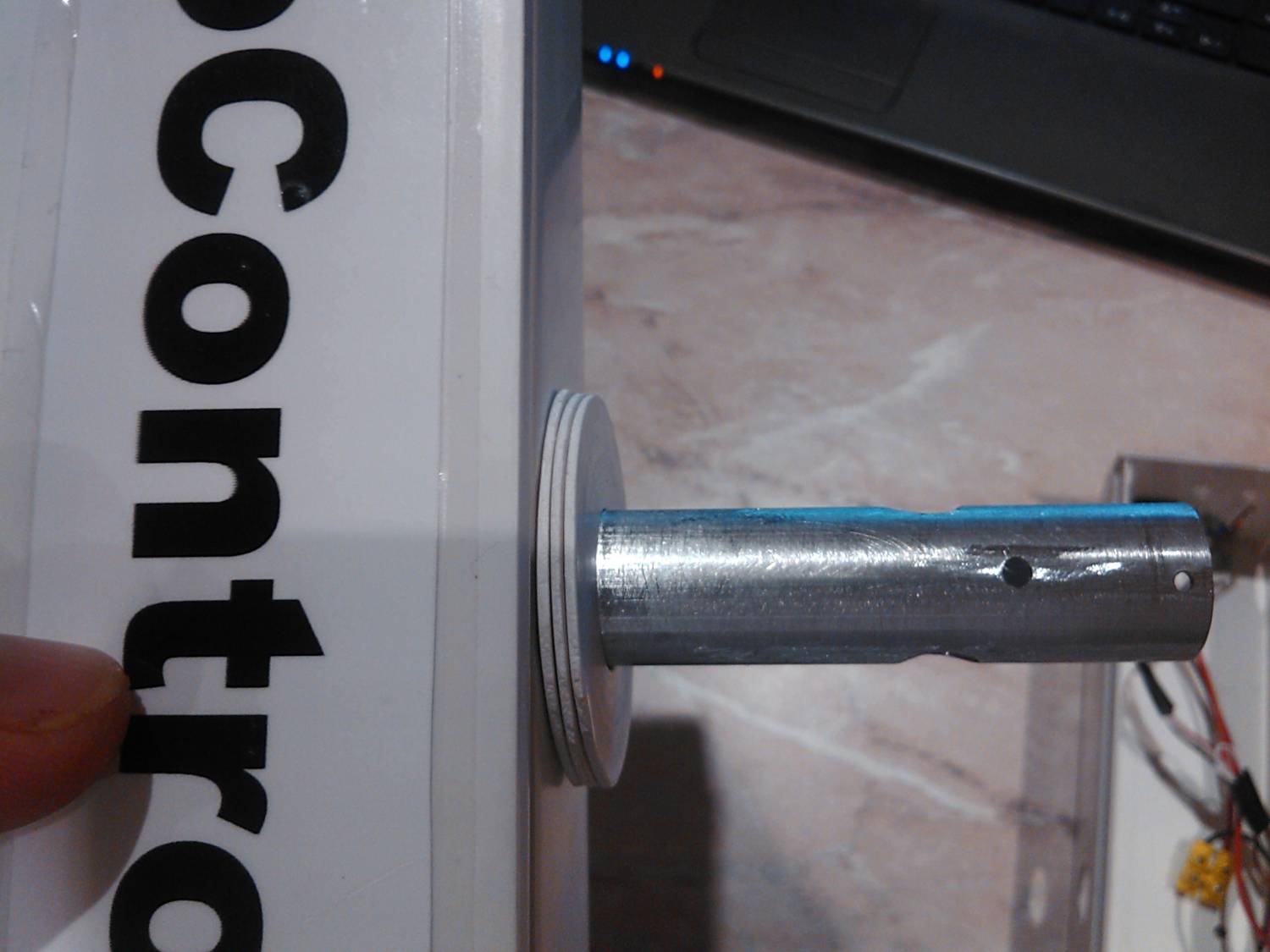 WheelXBot — не стандартная машина управляемая ТВ пультом image