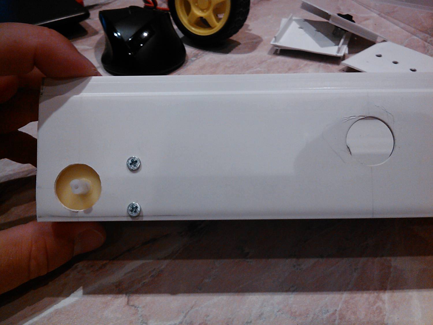 WheelXBot — не стандартная машина управляемая ТВ пультом image