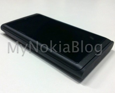 прототип смартфона Nokia RM-742 Lauta