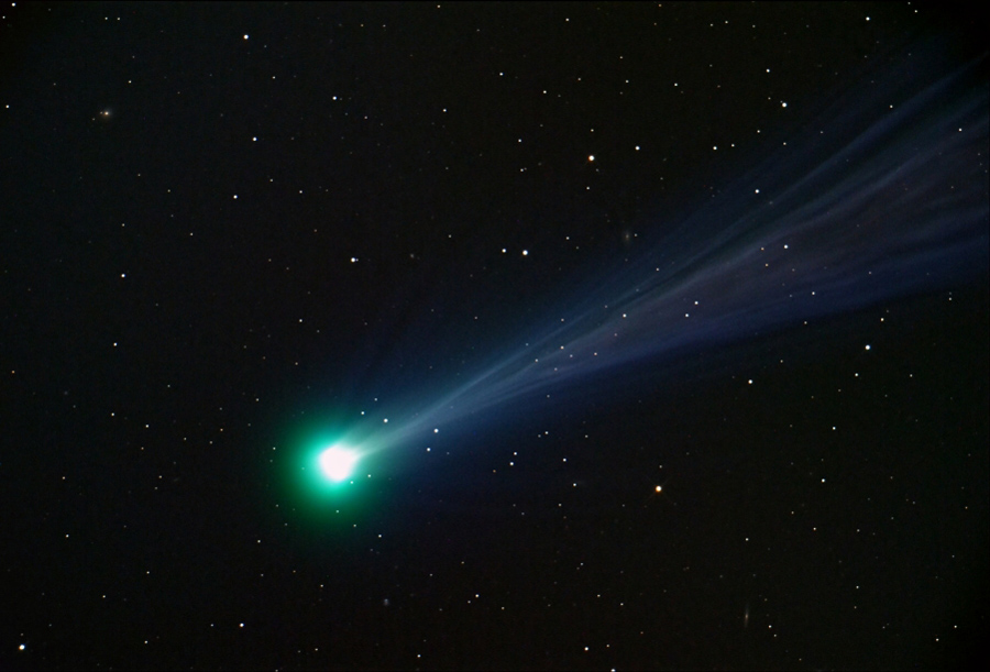 Комета ISON разгорелась, время доставать бинокли