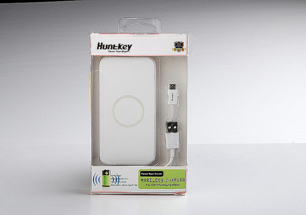 Зарядное устройство Huntkey Wireless Charger HKW00550-WA оснащено индикатором состояния