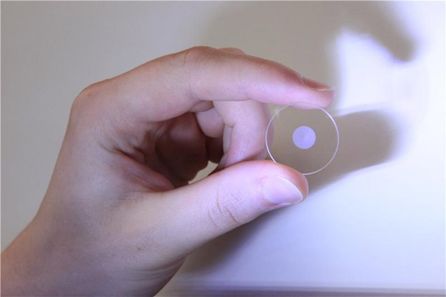 Кварцевый диск сможет хранить информацию миллион лет