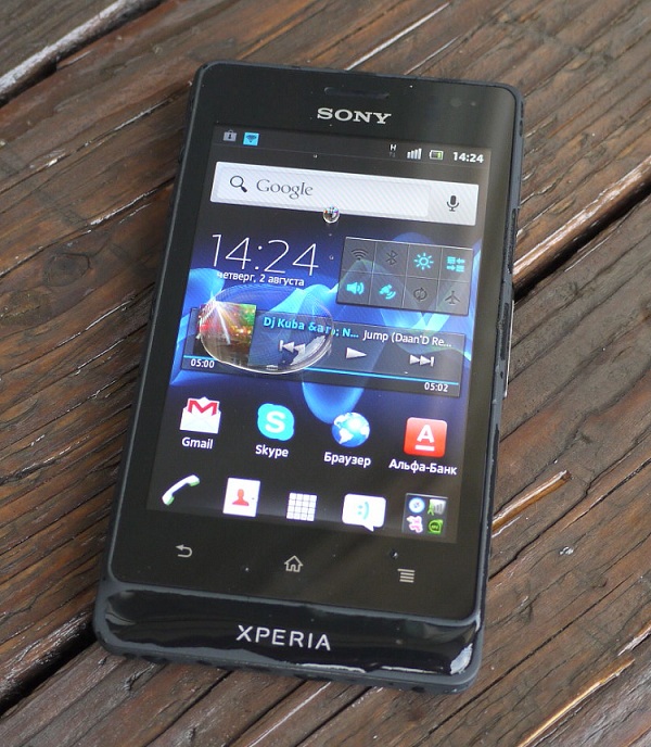 Обзор Sony Xperia go