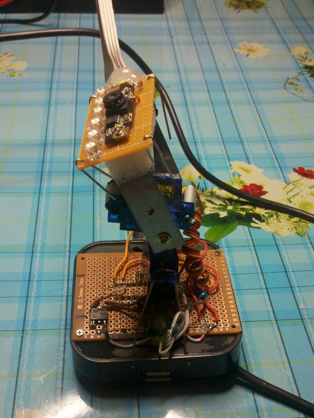 Пилим Pan/Tilt вебкамеру (это которая крутится) + возможность подключать всякие датчики за ~15$