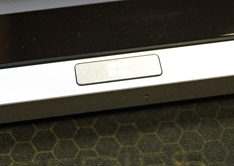 Плитки на планшете. Обзор Acer Iconia Tab W700