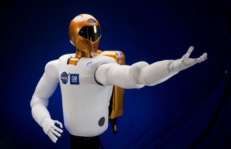 Помощник космонавтов Robonaut наконец то получит ноги