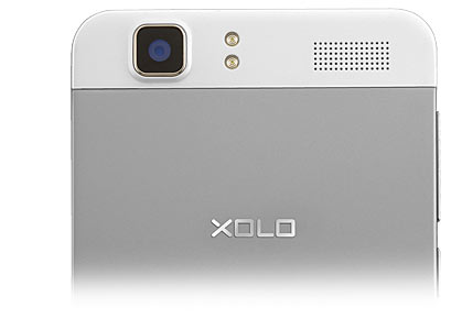 Покупатель может выбрать белый или черный вариант цветового оформления Xolo Q1200